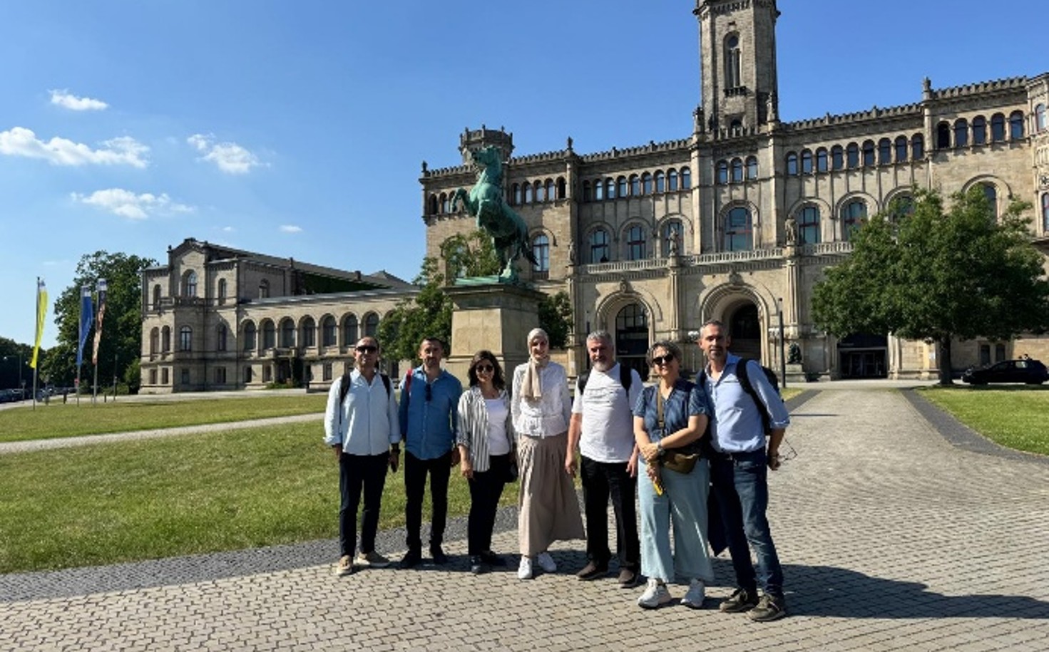 FIGURE Teams Meet at Leibniz University Hannover b